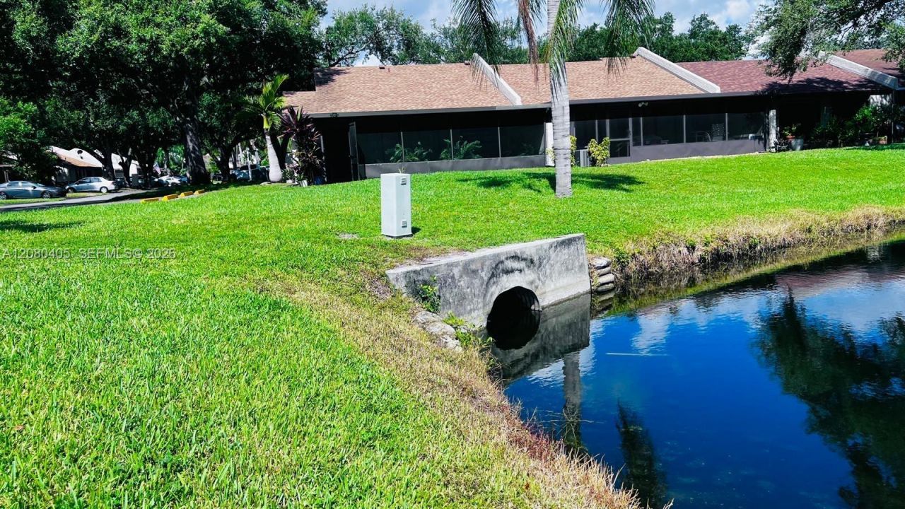 1531 NW 98th Ave , Pembroke Pines, FL 33024 Photo