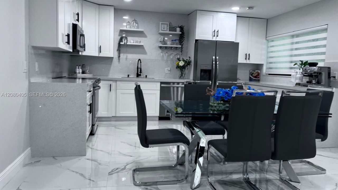 1531 NW 98th Ave , Pembroke Pines, FL 33024 Photo