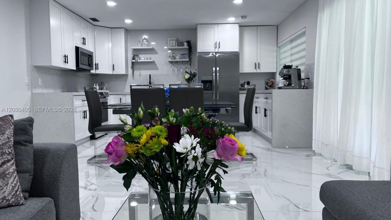 1531 NW 98th Ave , Pembroke Pines, FL 33024 Photo