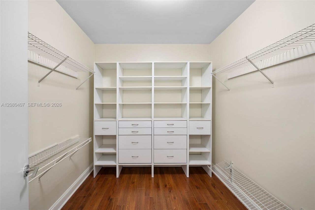 765 Crandon Blvd , Unit 507, Key Biscayne, FL 33149 Photo