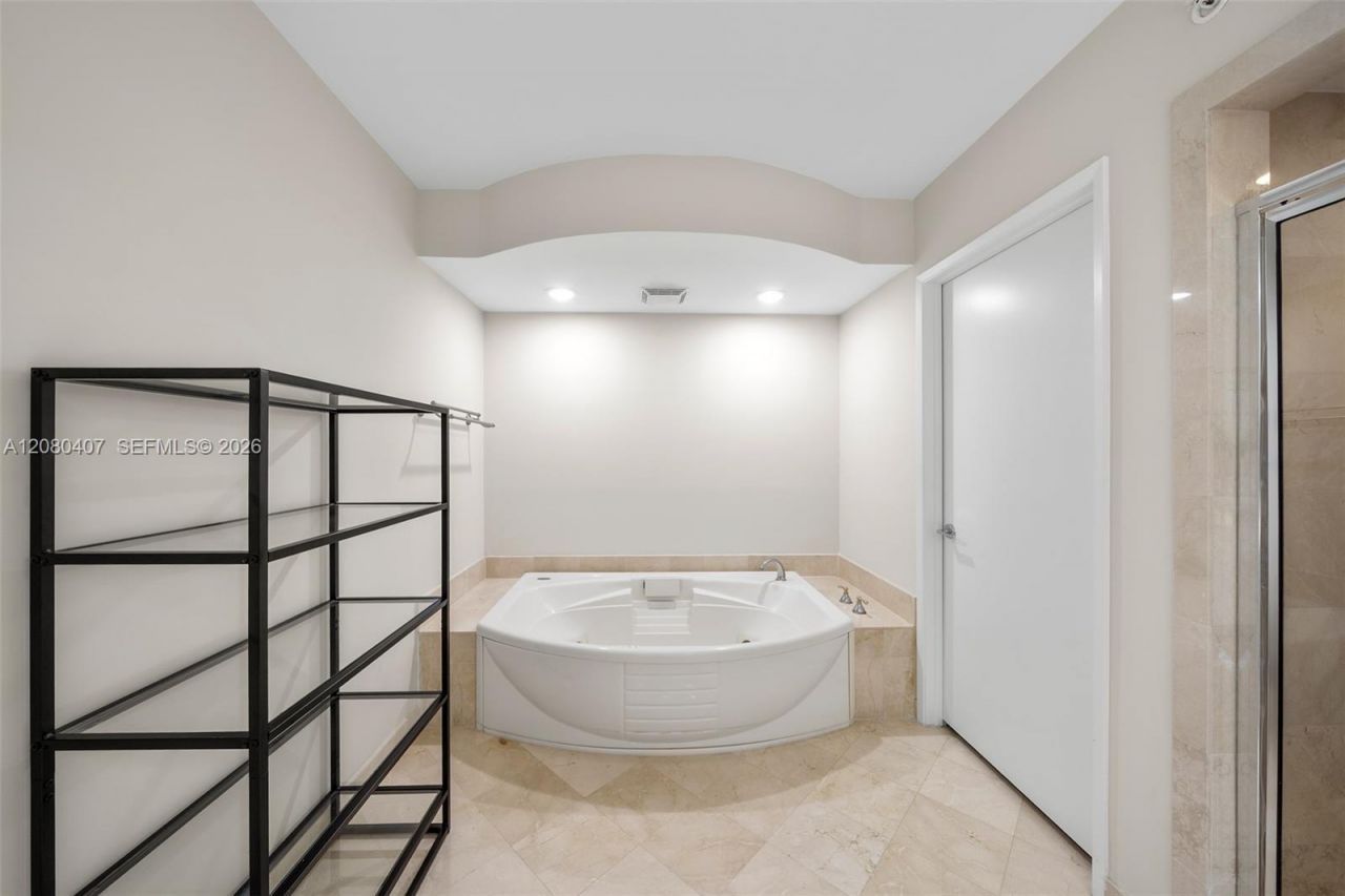 765 Crandon Blvd , Unit 507, Key Biscayne, FL 33149 Photo