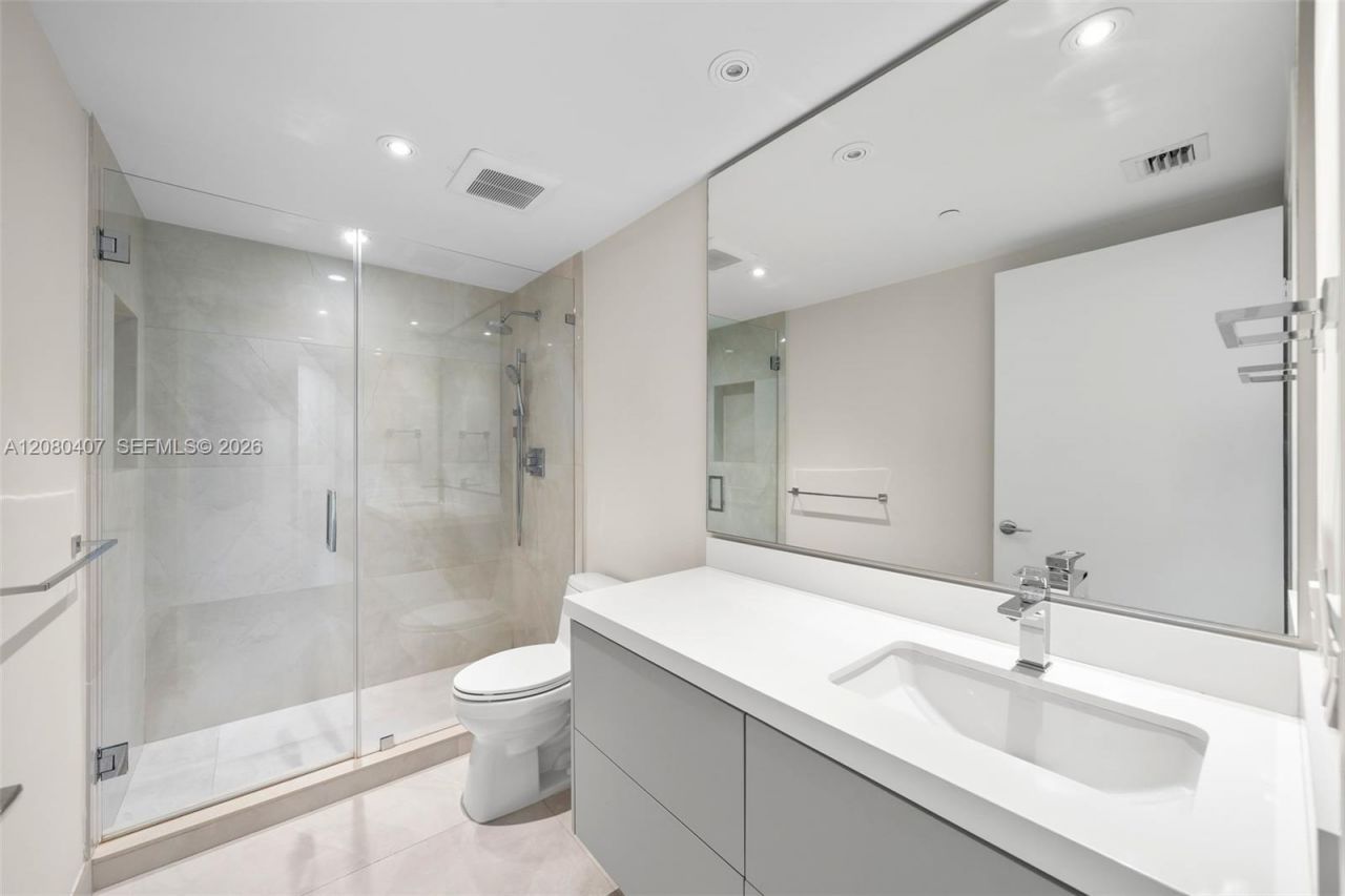 765 Crandon Blvd , Unit 507, Key Biscayne, FL 33149 Photo