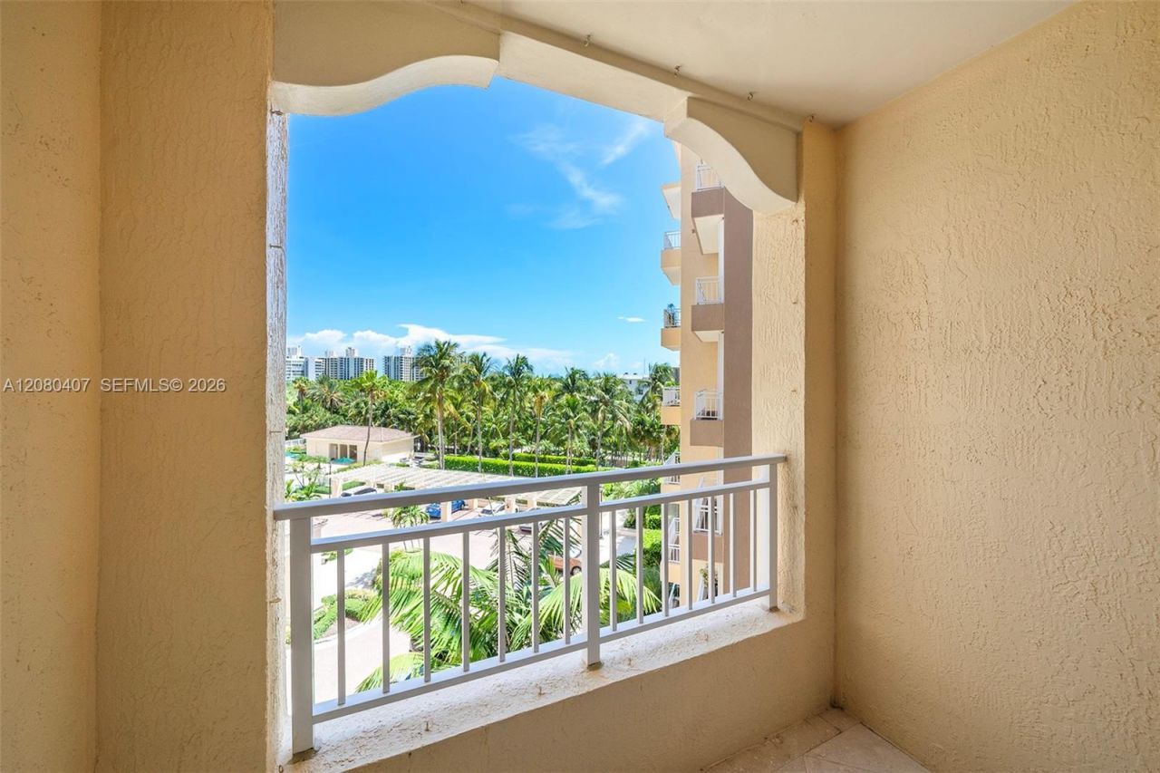 765 Crandon Blvd , Unit 507, Key Biscayne, FL 33149 Photo