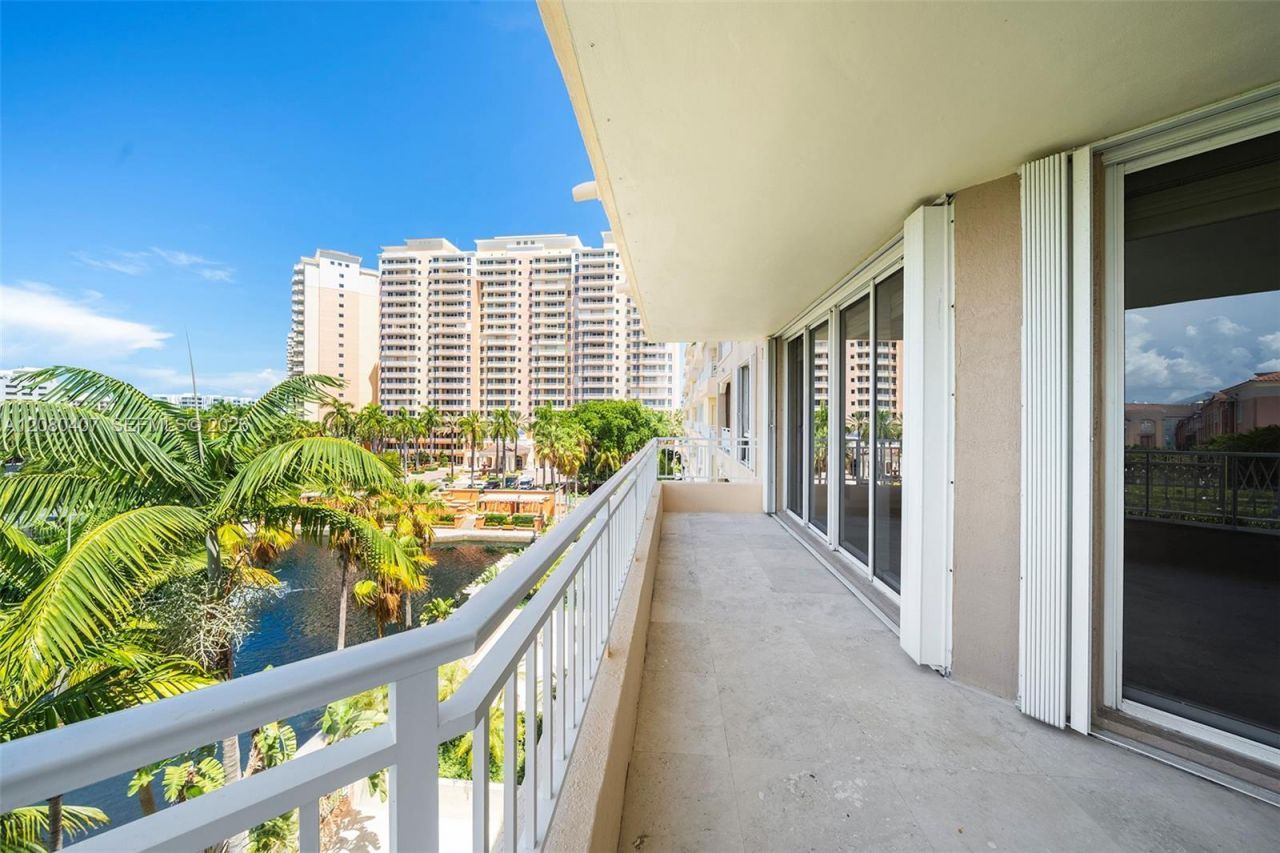 765 Crandon Blvd , Unit 507, Key Biscayne, FL 33149 Photo