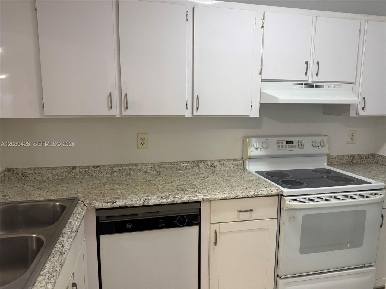 838 Twin Lakes Dr, Unit 19-E, Coral Springs, FL 33071 Photo