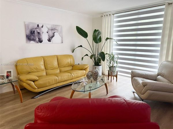7921 Byron Ave, Unit 206, Miami Beach, FL 33141