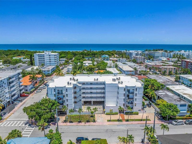 7921 Byron Ave, Unit 206, Miami Beach, FL 33141 Photo