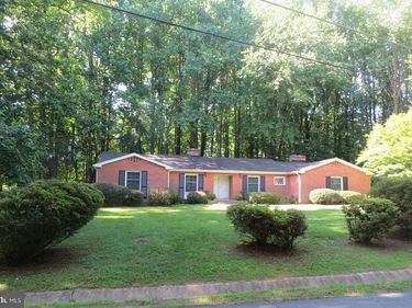 2025 POST ROAD, VIENNA, VA 22181