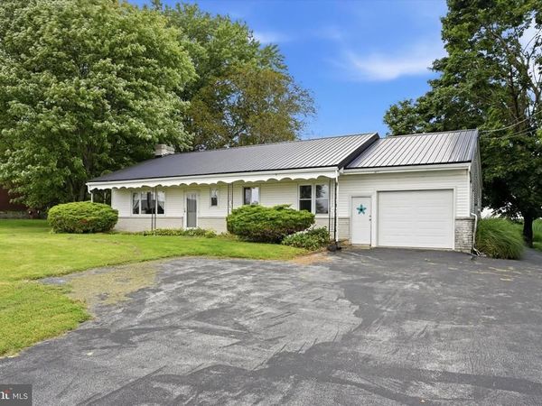20 HERSHEY LANE , PARKESBURG, PA 19365