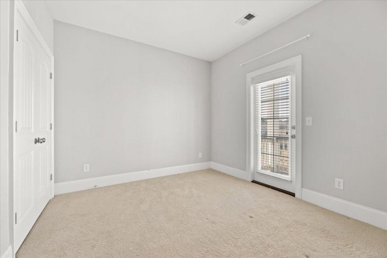 3465 Fairwater Place Photo 14