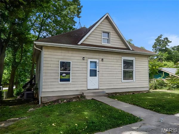 412 1st Street , Mokane, MO 65059