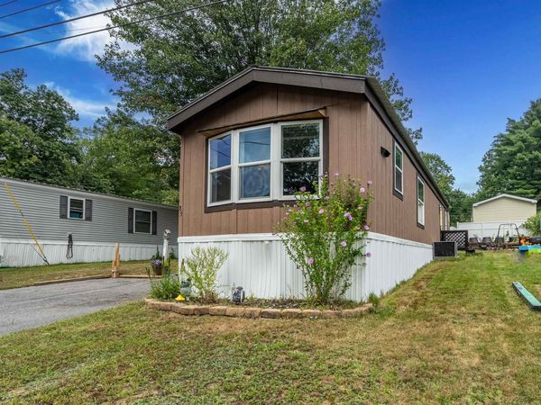 85 Crystal Springs Way, Somersworth, NH 03878