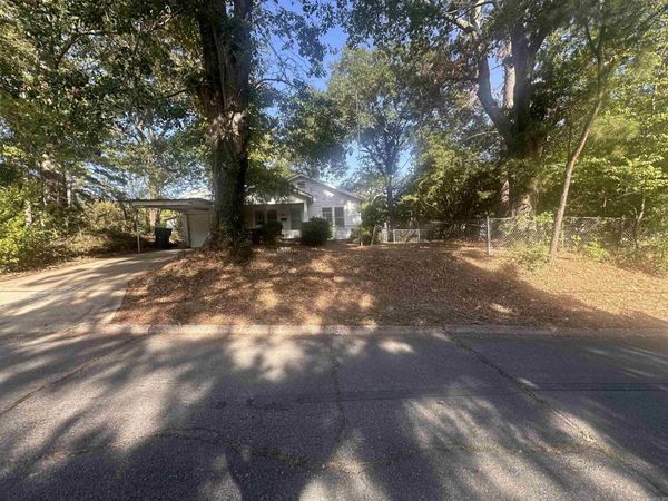 157 Cleveland, Camden, AR 71701