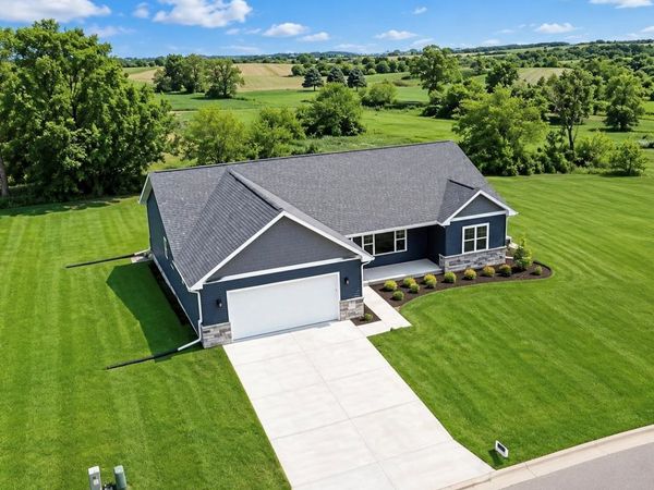 103 Graelyn Circle, Barneveld, WI 53507