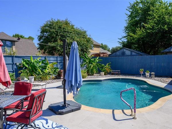 2906 River Crest Street, Grapevine, TX 76051