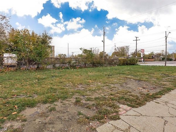 12601 Saint Clair Avenue , Cleveland, OH 44108
