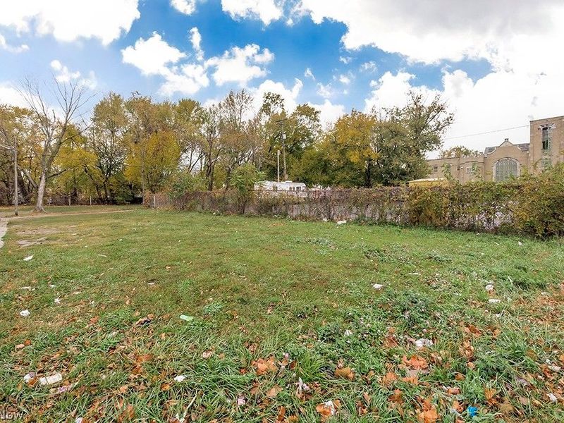 12601 Saint Clair Avenue, Cleveland, OH 44108 Photo 2