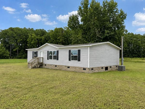 1112 Millers Rd. , Mullins, SC 29574