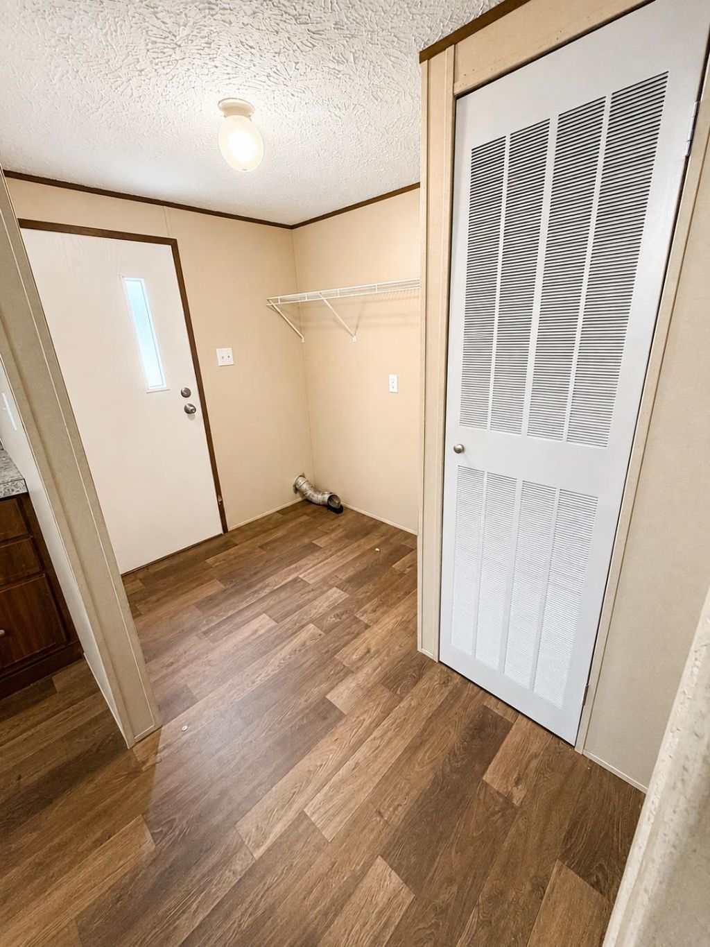 1112 Millers Rd.  Photo 18