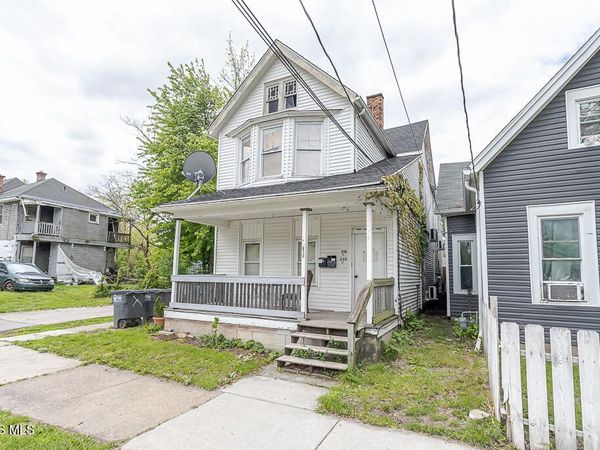 318 Wasaon Street , Toledo, OH 43609