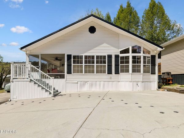 749 Big Valley Blvd, Townsend, TN 37882