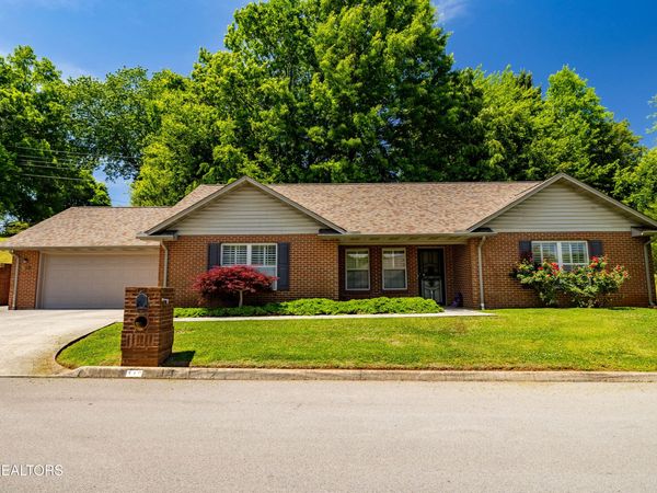 170 Manchester Drive, Maryville, TN 37803