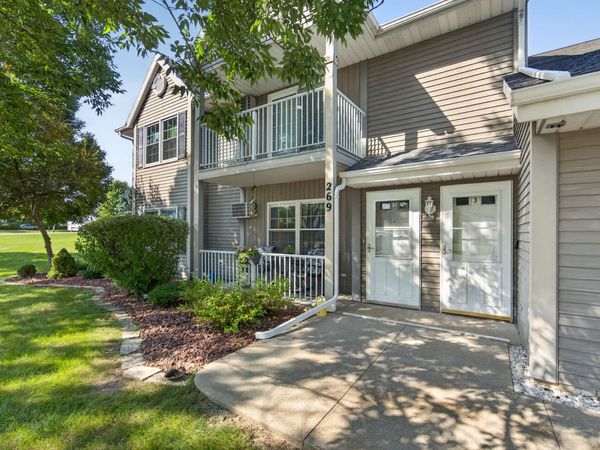 269 Minz Park Cir, Unit 1, West Bend, WI 53095