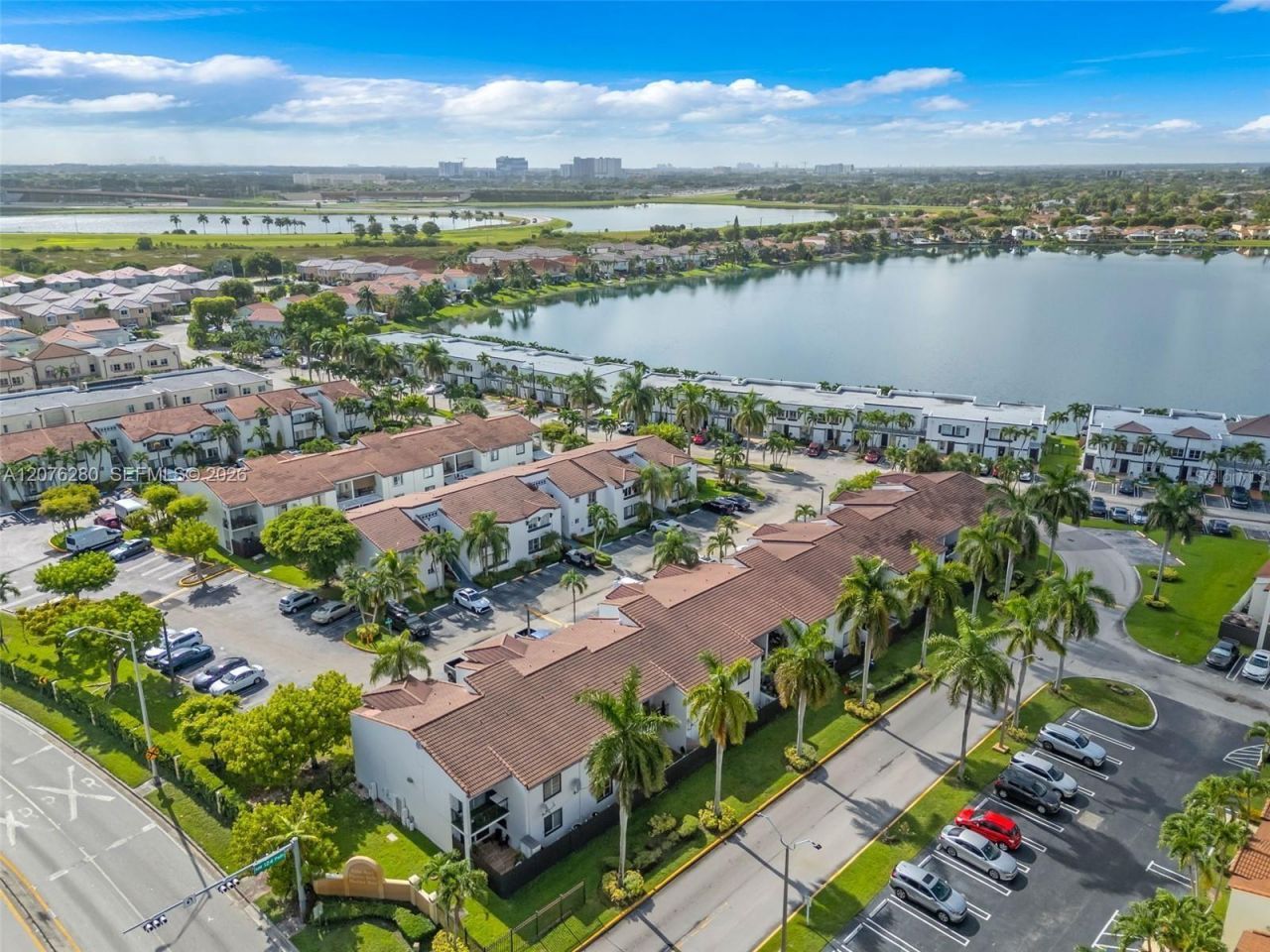 1180 NW 124th Place , Unit 208, Miami, FL 33182 Photo