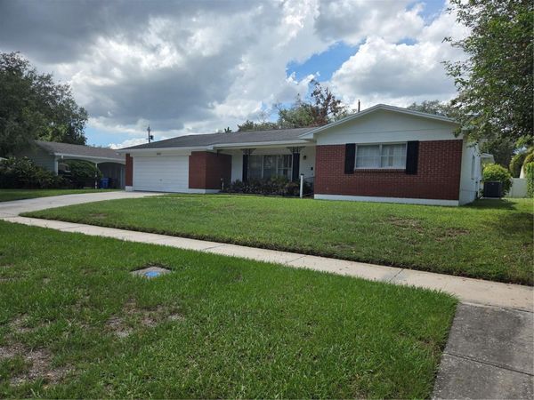 3502 NAKORA DRIVE , TAMPA, FL 33618