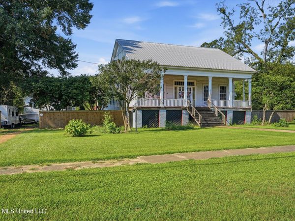 308 E Marion Avenue, Crystal Springs, MS 39059
