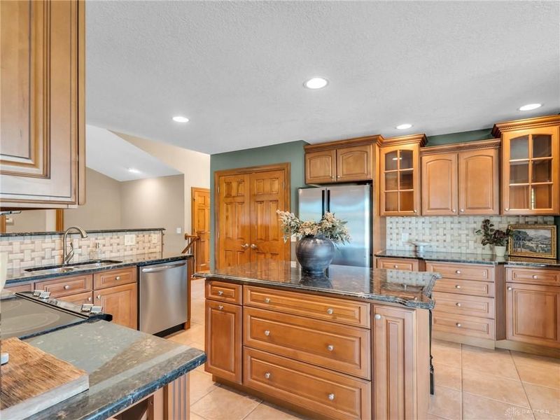 382 Sunset Drive, Carlisle, OH 45005 Photo 24