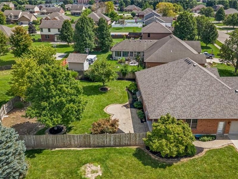 382 Sunset Drive, Carlisle, OH 45005 Photo 8