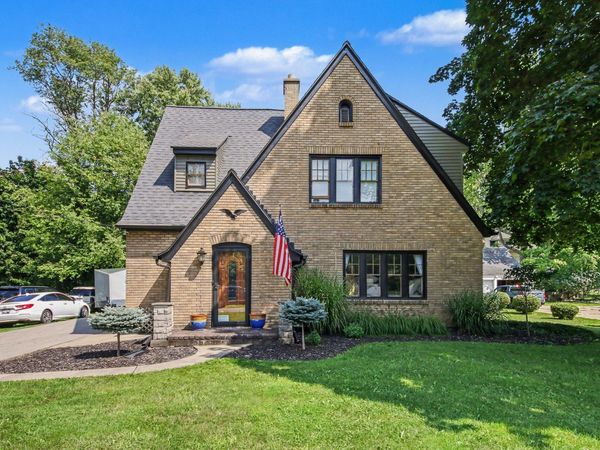 1214 Oakleigh Avenue NW, Grand Rapids, MI 49504