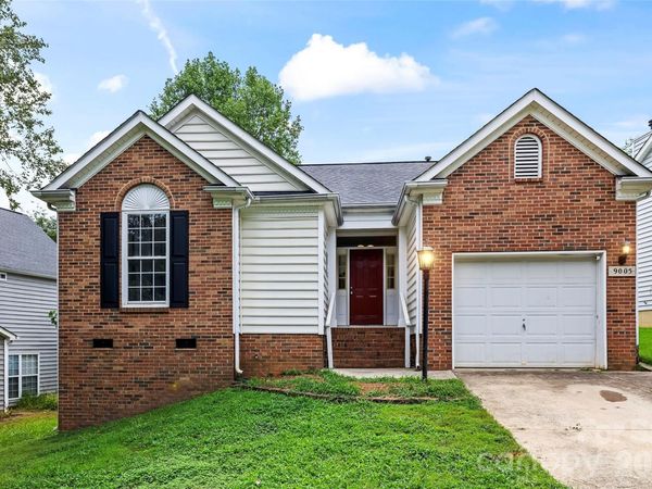 9005 Little Hampton Place , Charlotte, NC 28215