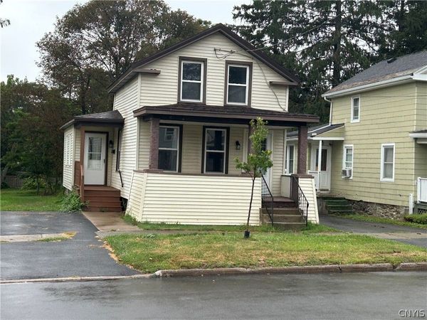 90 Ontario Street , Oswego, NY 13126