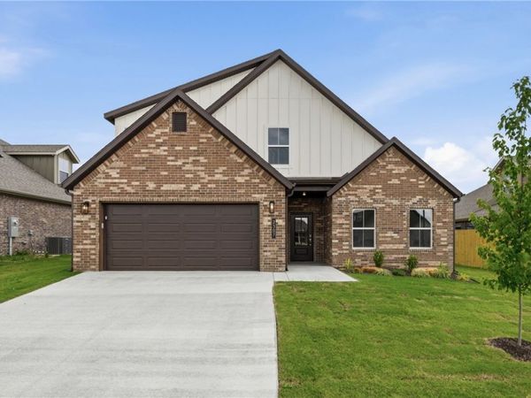 2307 Presley Street , Siloam Springs, AR 72761