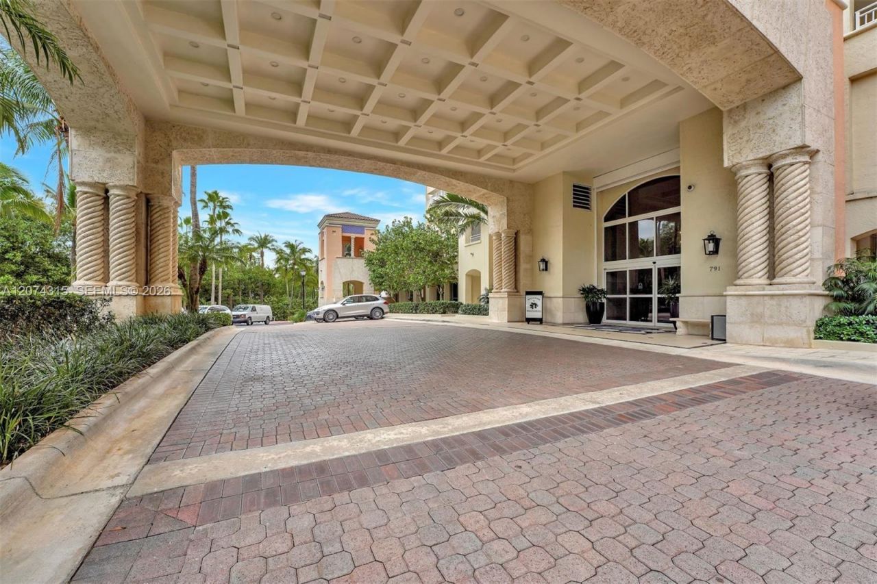 791 Crandon Blvd , Unit 301, Key Biscayne, FL 33149 Photo