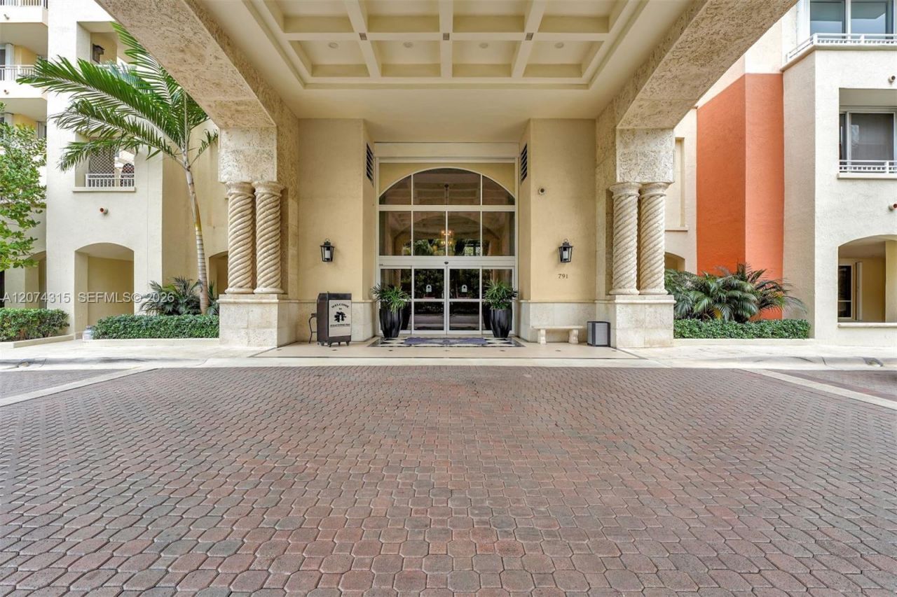 791 Crandon Blvd , Unit 301, Key Biscayne, FL 33149 Photo
