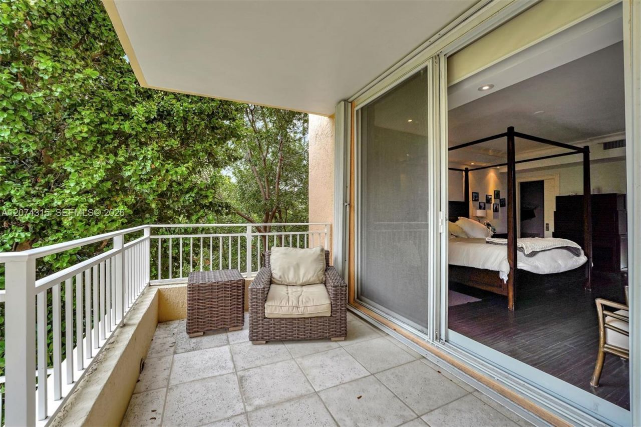 791 Crandon Blvd , Unit 301, Key Biscayne, FL 33149 Photo