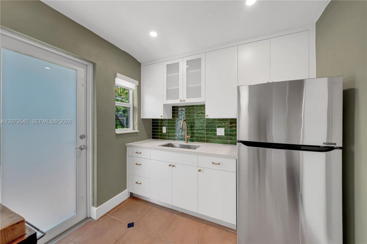 3145 Segovia St, Unit -, Coral Gables, FL 33134 Photo