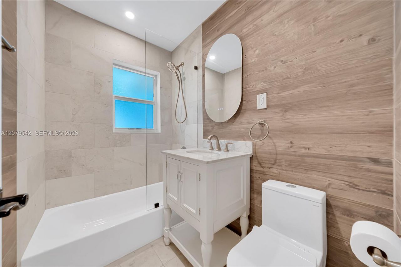 3145 Segovia St, Unit -, Coral Gables, FL 33134 Photo