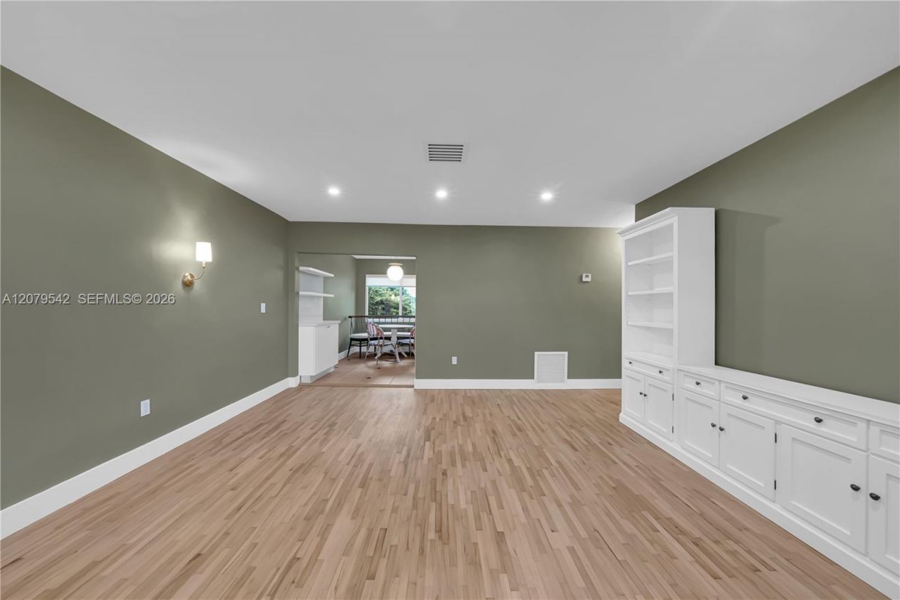 3145 Segovia St, Unit -, Coral Gables, FL 33134 Photo