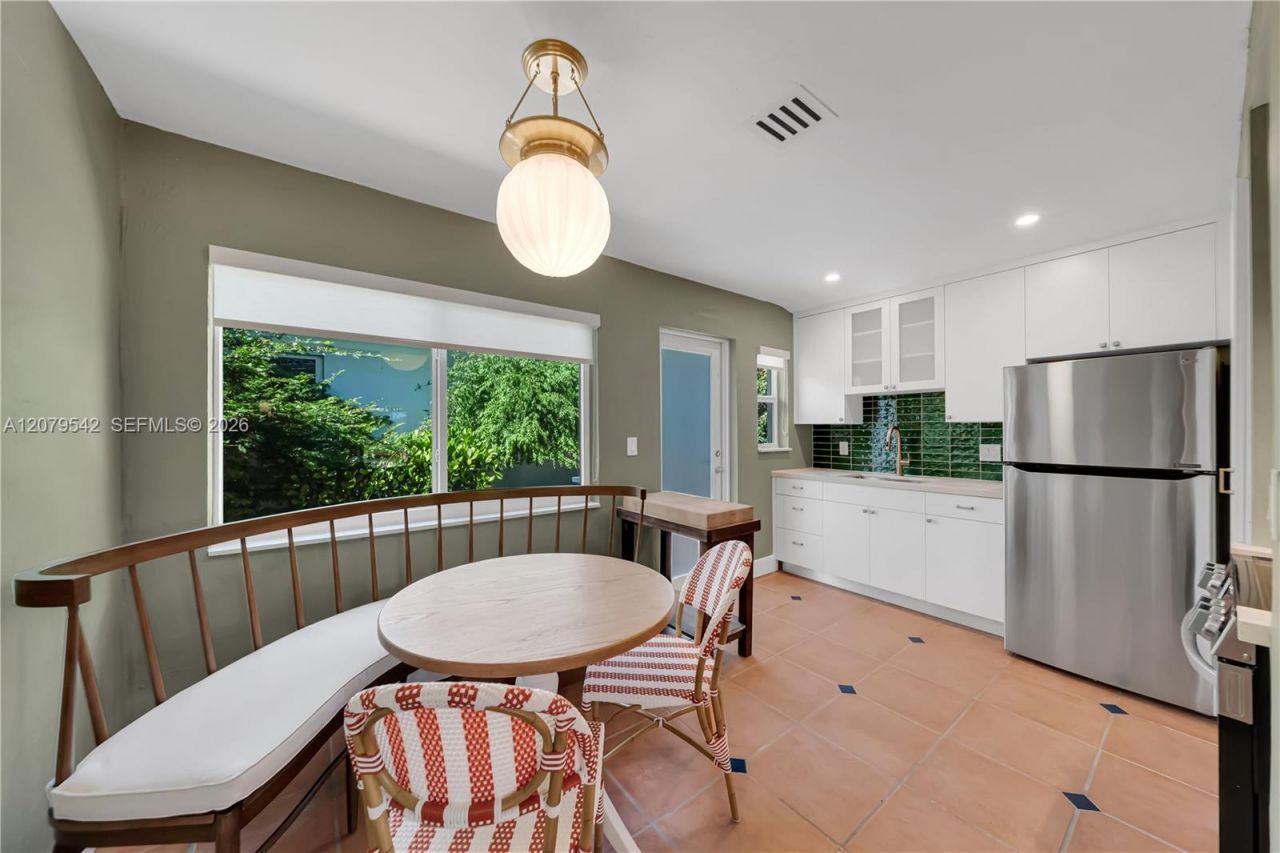 3145 Segovia St, Unit -, Coral Gables, FL 33134 Photo