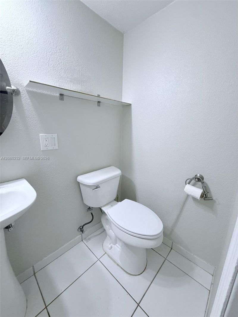 255 W 64th St, Hialeah, FL 33012 Photo