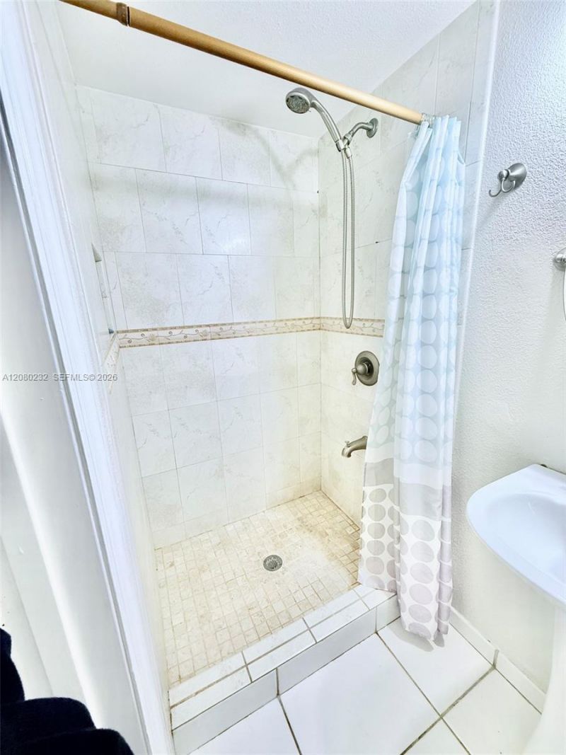 255 W 64th St, Hialeah, FL 33012 Photo