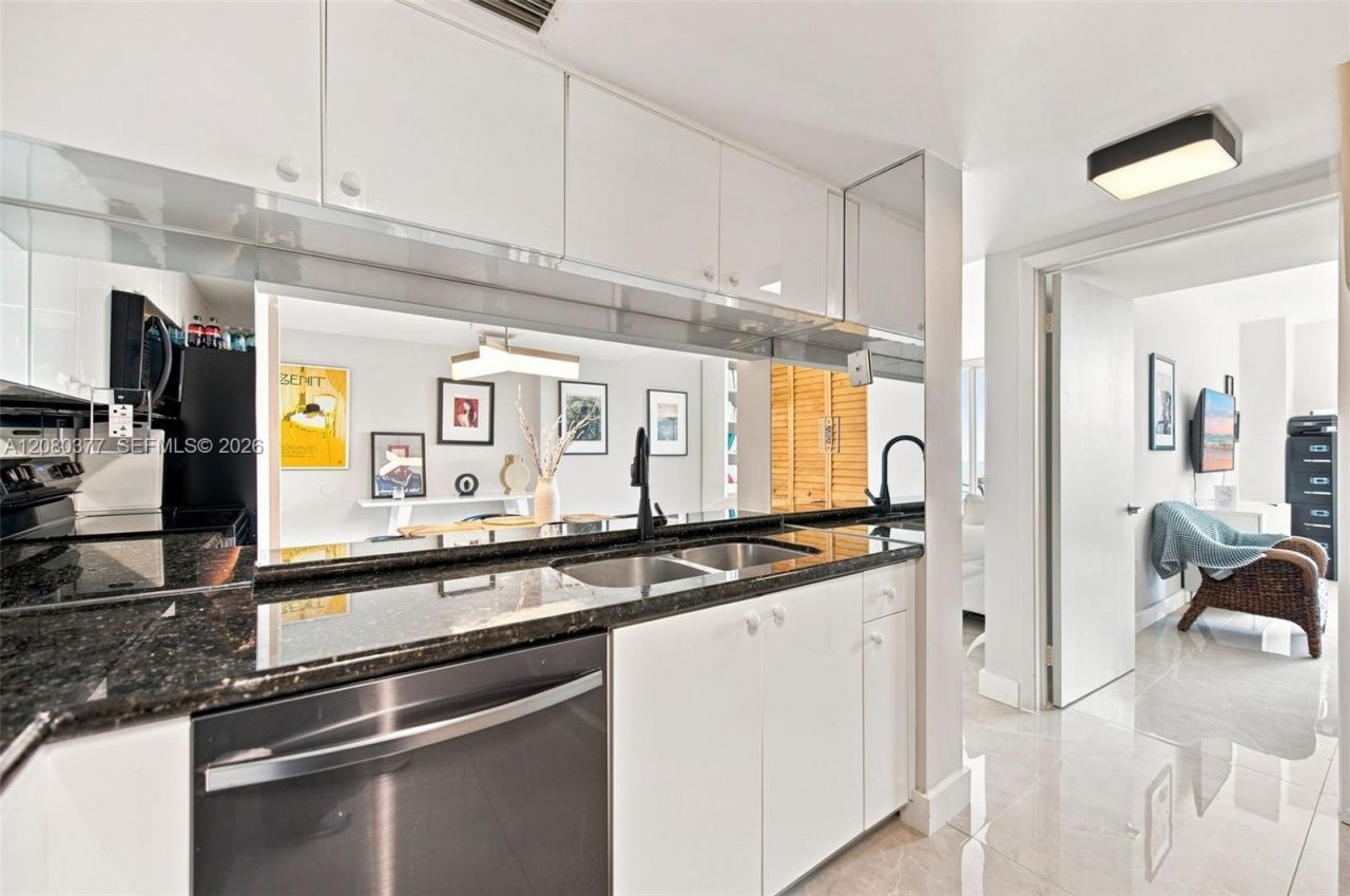 650 West Ave, Unit 406, Miami Beach, FL 33139 Photo