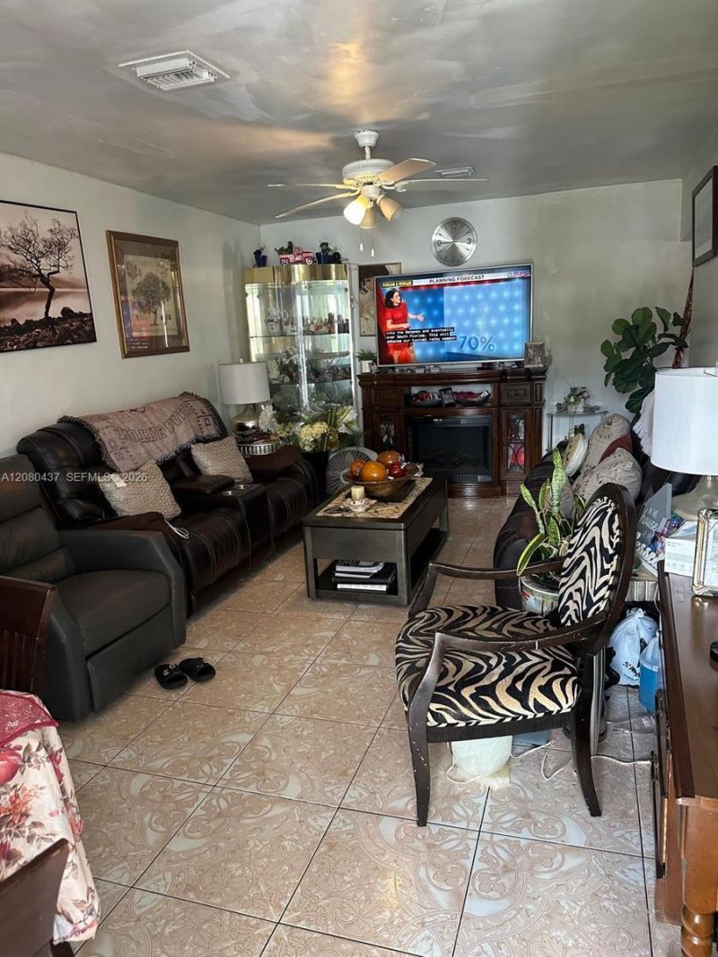 1500 NE 150th St, Miami, FL 33161 Photo