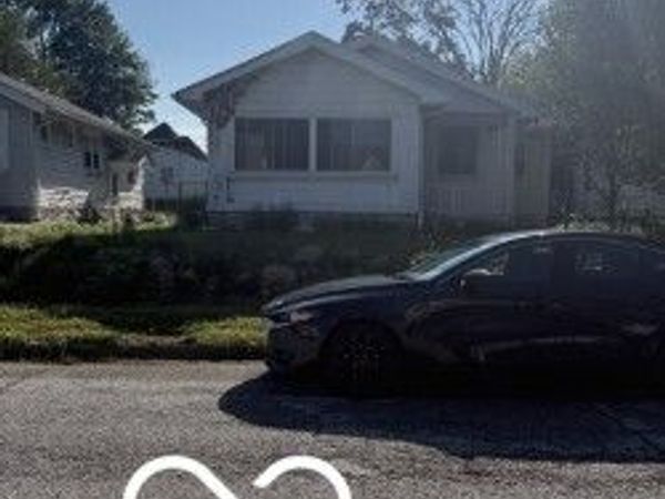 221 S 6th Avenue, Beech Grove, IN 46107