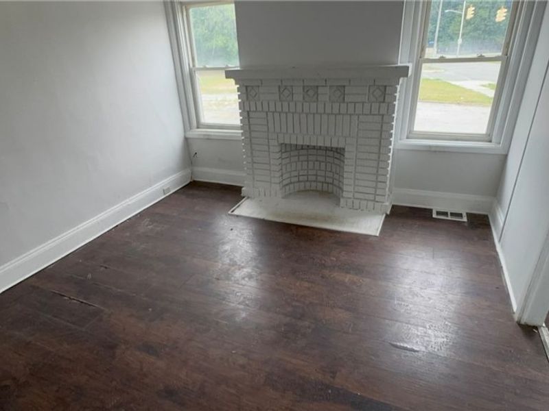 975 Parkwood Drive, Cleveland, OH 44108 Photo 19