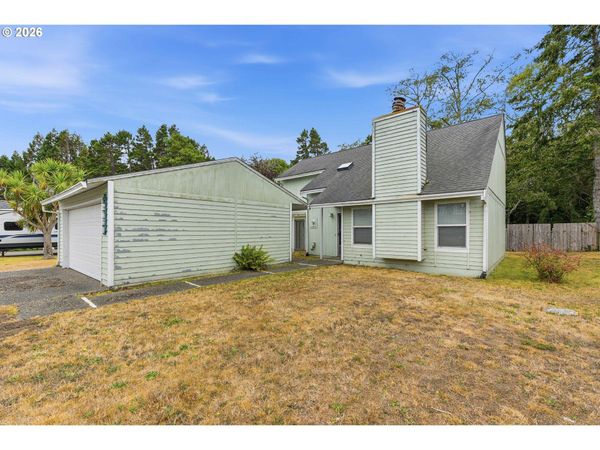 2450 GRANT ST, North Bend, OR 97459